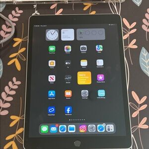 Apple iPad - Silver and Black 9th Generation